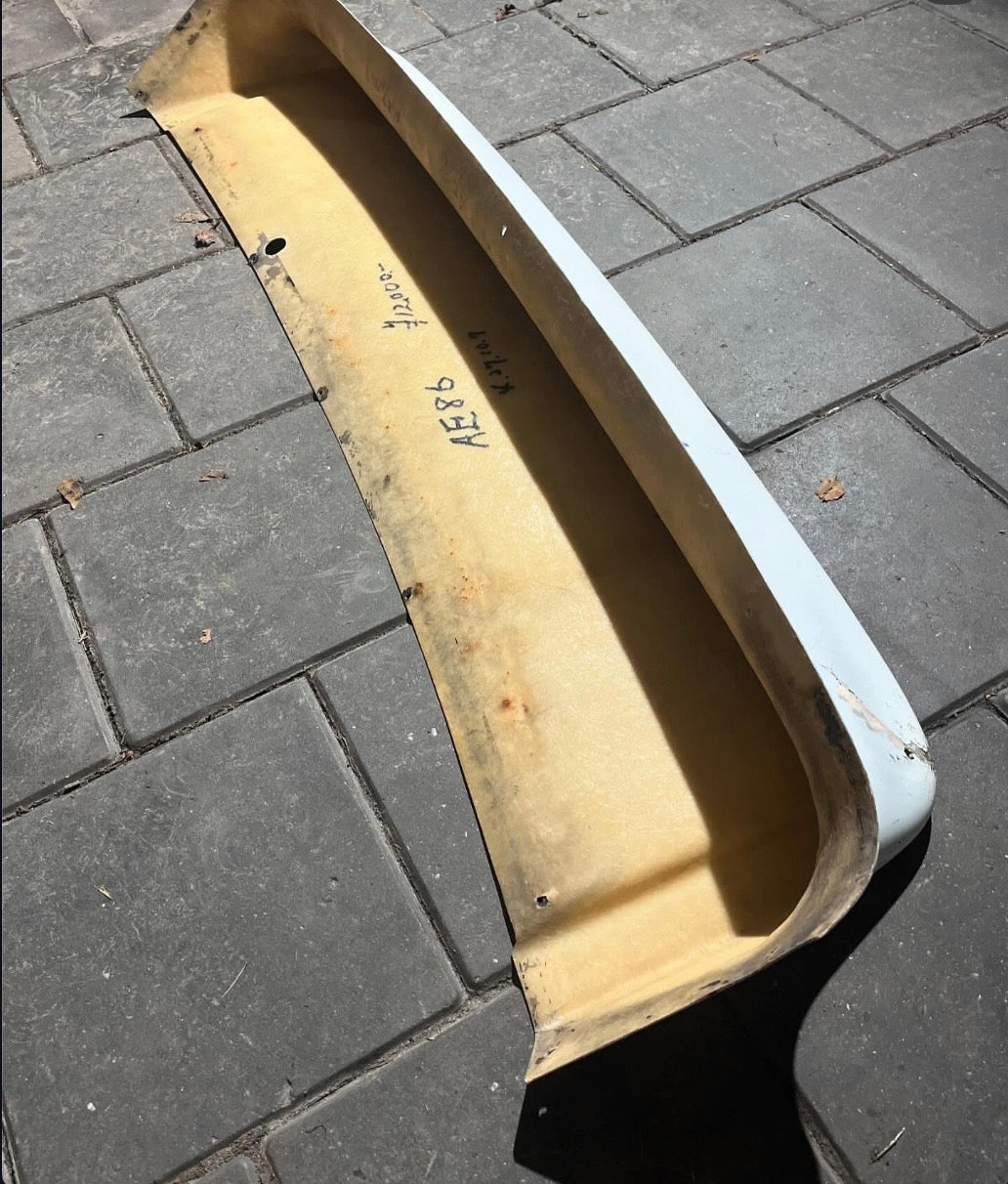 Toyota Corolla AE86 TRD Duck Wing